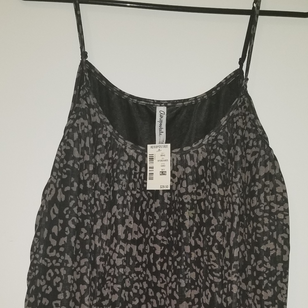 Flowy Tank - Picture 1 of 3